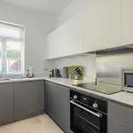 2 Bed Close To Windsor Castle, Ascot Races