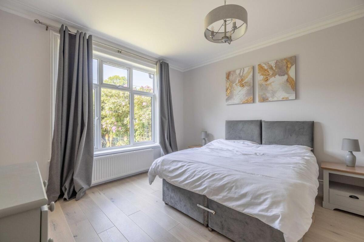 2 Bed Close To Windsor Castle, Races * Ascot (Berkshire)